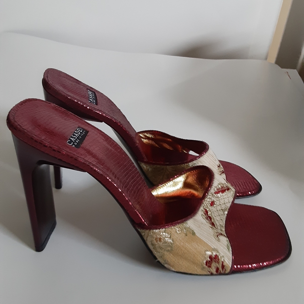 Casadei metallic embroidered sandals 6B - Picture 4 of 14